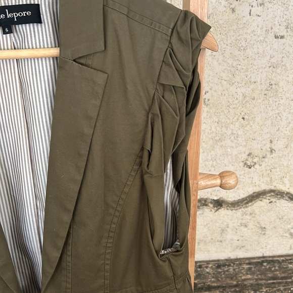 Nanette Lepore army green zip front vest. - Picture 6 of 11